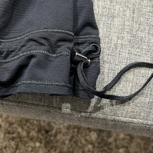 Lululemon Black Tank Adjustable Waist SZ 6-8 - Picture 2 of 5